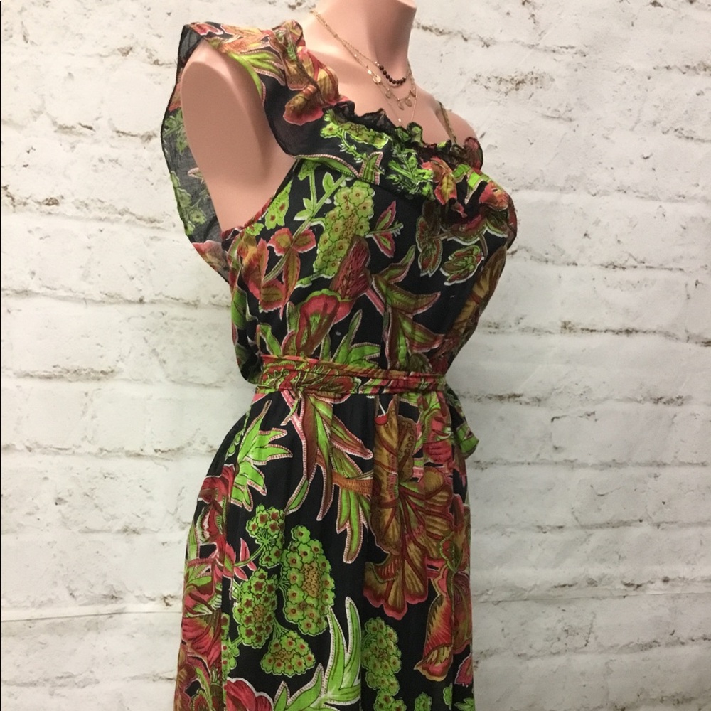 Dress - Picture 5 of 8